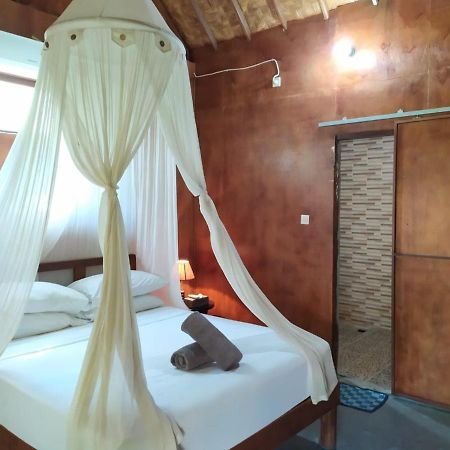 Full Moon Hostel 珀尼达岛 外观 照片