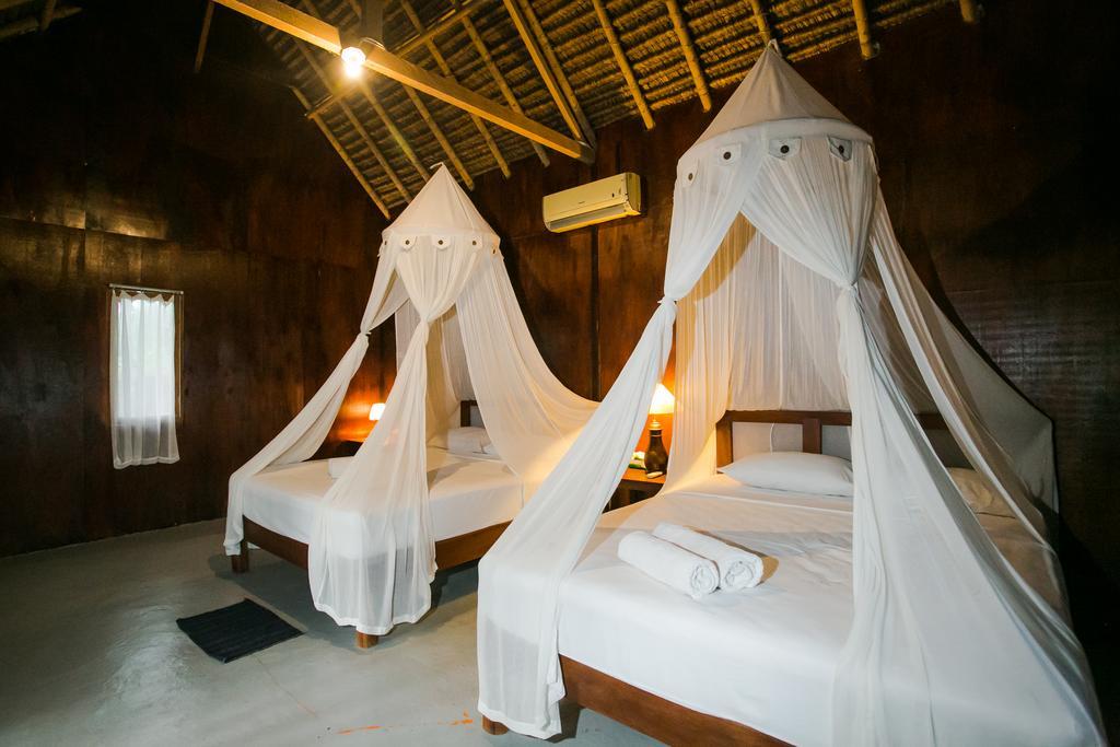 Full Moon Hostel 珀尼达岛 外观 照片