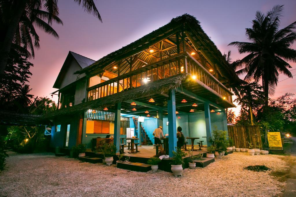 Full Moon Hostel 珀尼达岛 外观 照片