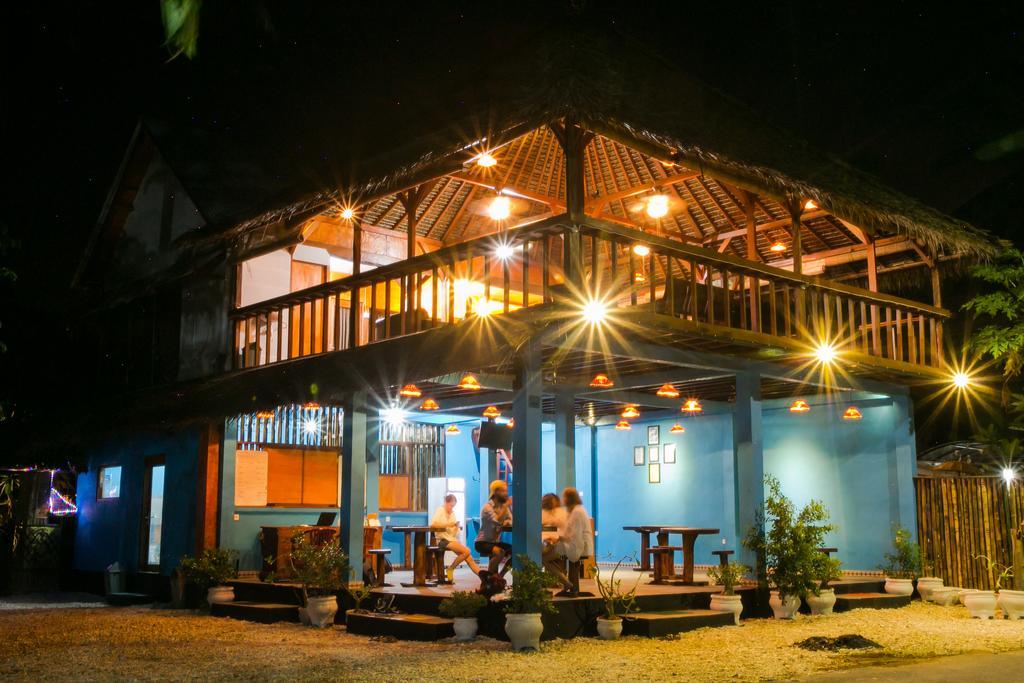 Full Moon Hostel 珀尼达岛 外观 照片