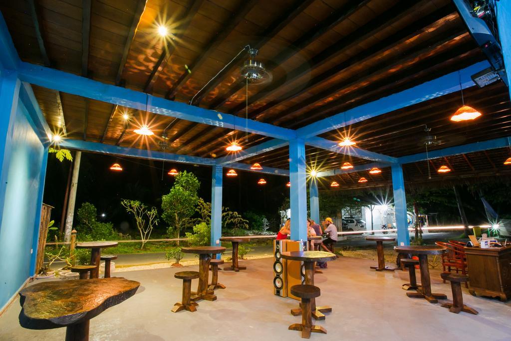 Full Moon Hostel 珀尼达岛 外观 照片