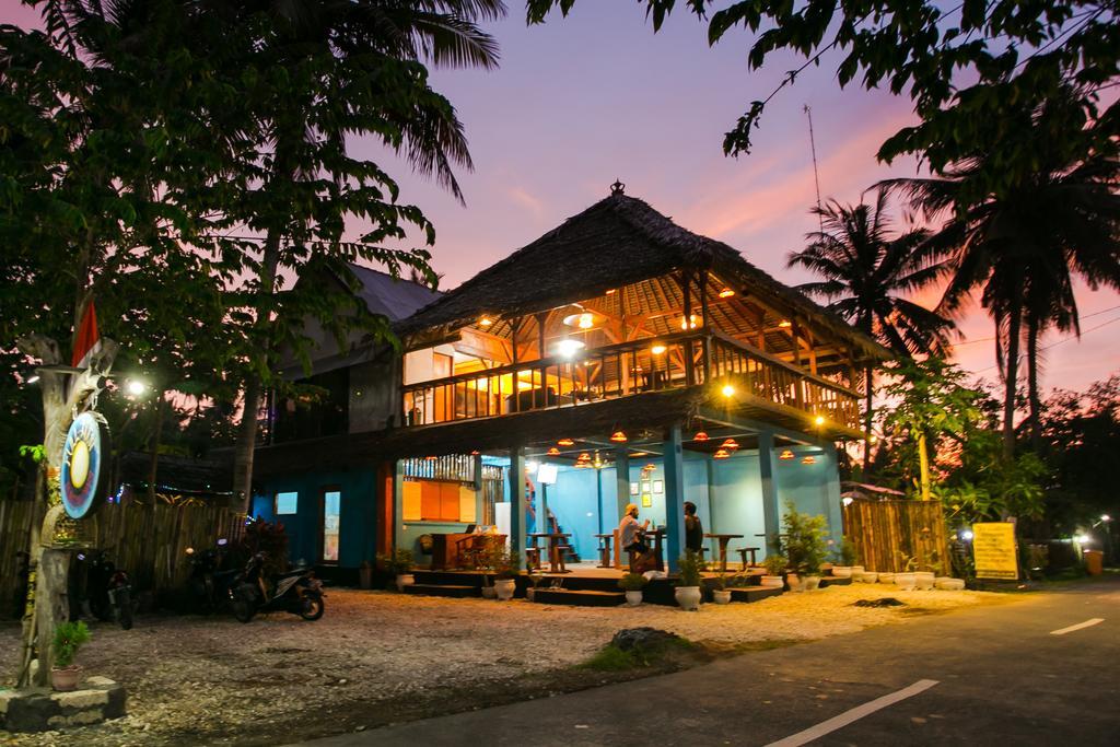 Full Moon Hostel 珀尼达岛 外观 照片