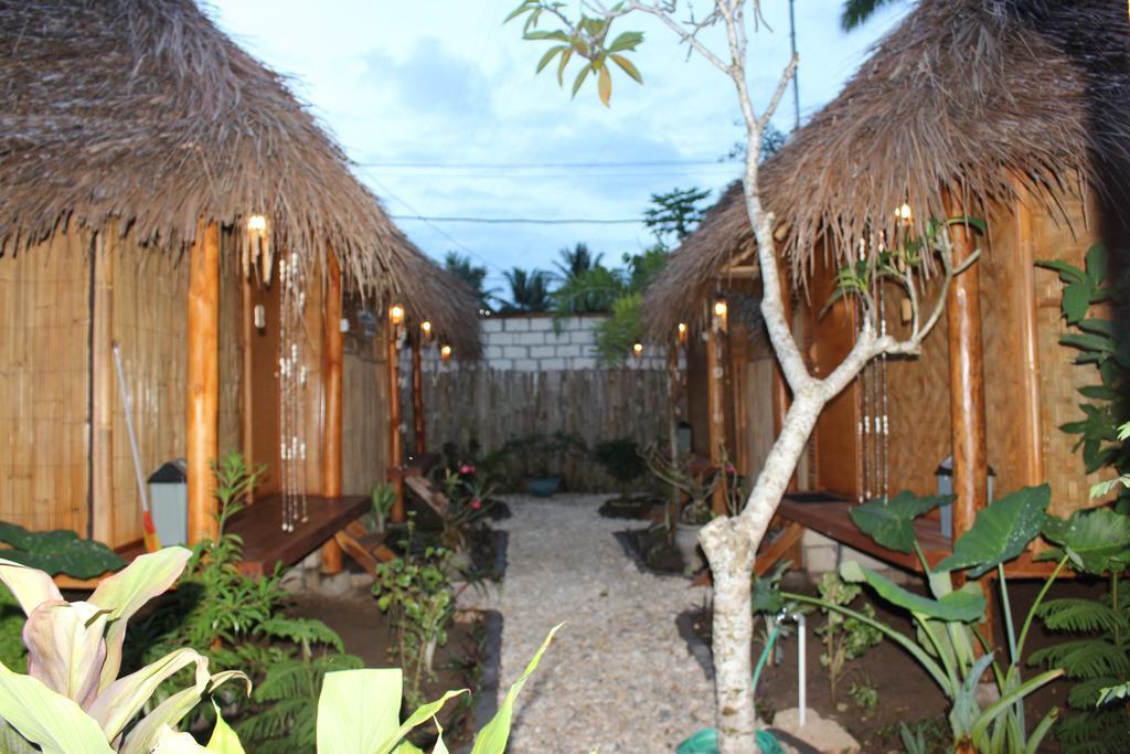Full Moon Hostel 珀尼达岛 外观 照片