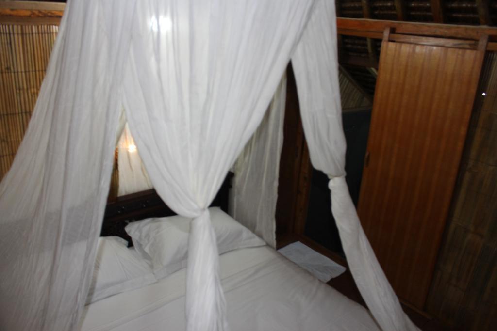 Full Moon Hostel 珀尼达岛 外观 照片