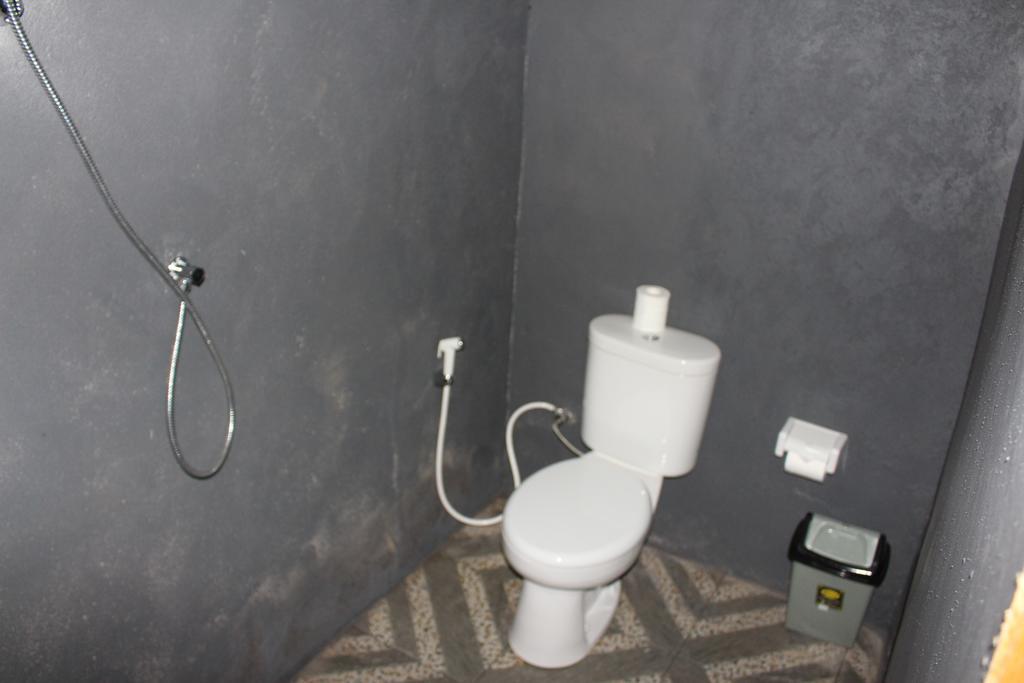 Full Moon Hostel 珀尼达岛 外观 照片