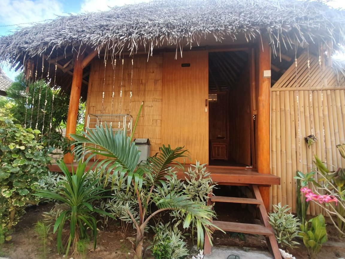 Full Moon Hostel 珀尼达岛 外观 照片